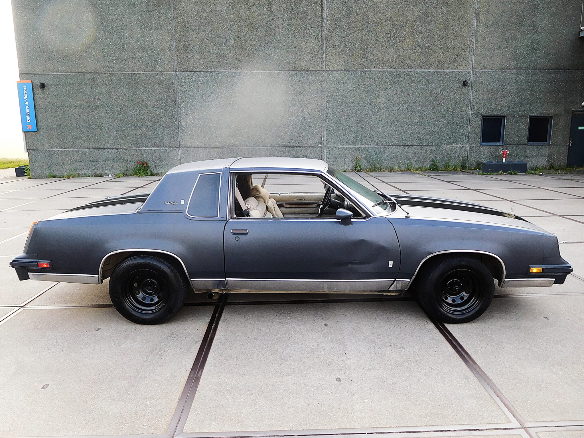cutlass 79 grijs mei 2025 (2)